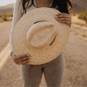 Stylish Tan Straw Hat for Women